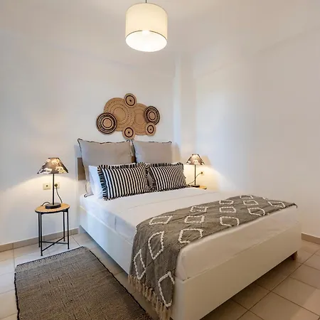 Aeolus * Naousa (Paros)