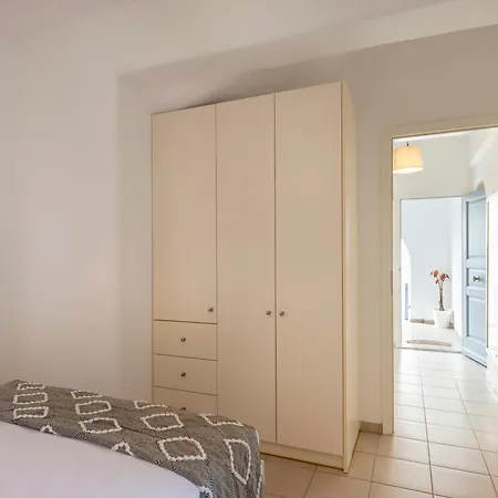 Aeolus * Naousa (Paros)